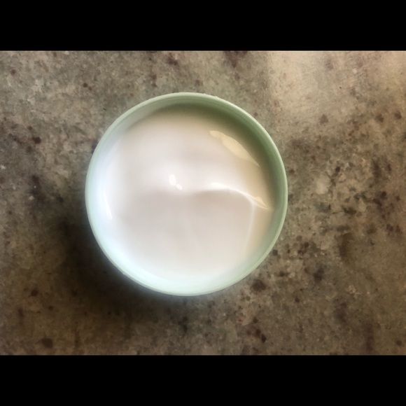 The Body Shop Aloe Soothing  Cream - Picture 5 of 5